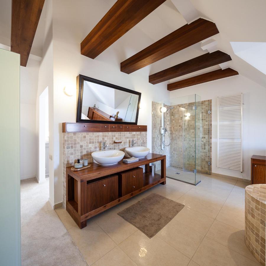 Silver Willow Luxury Apartment Шопрон Екстер'єр фото